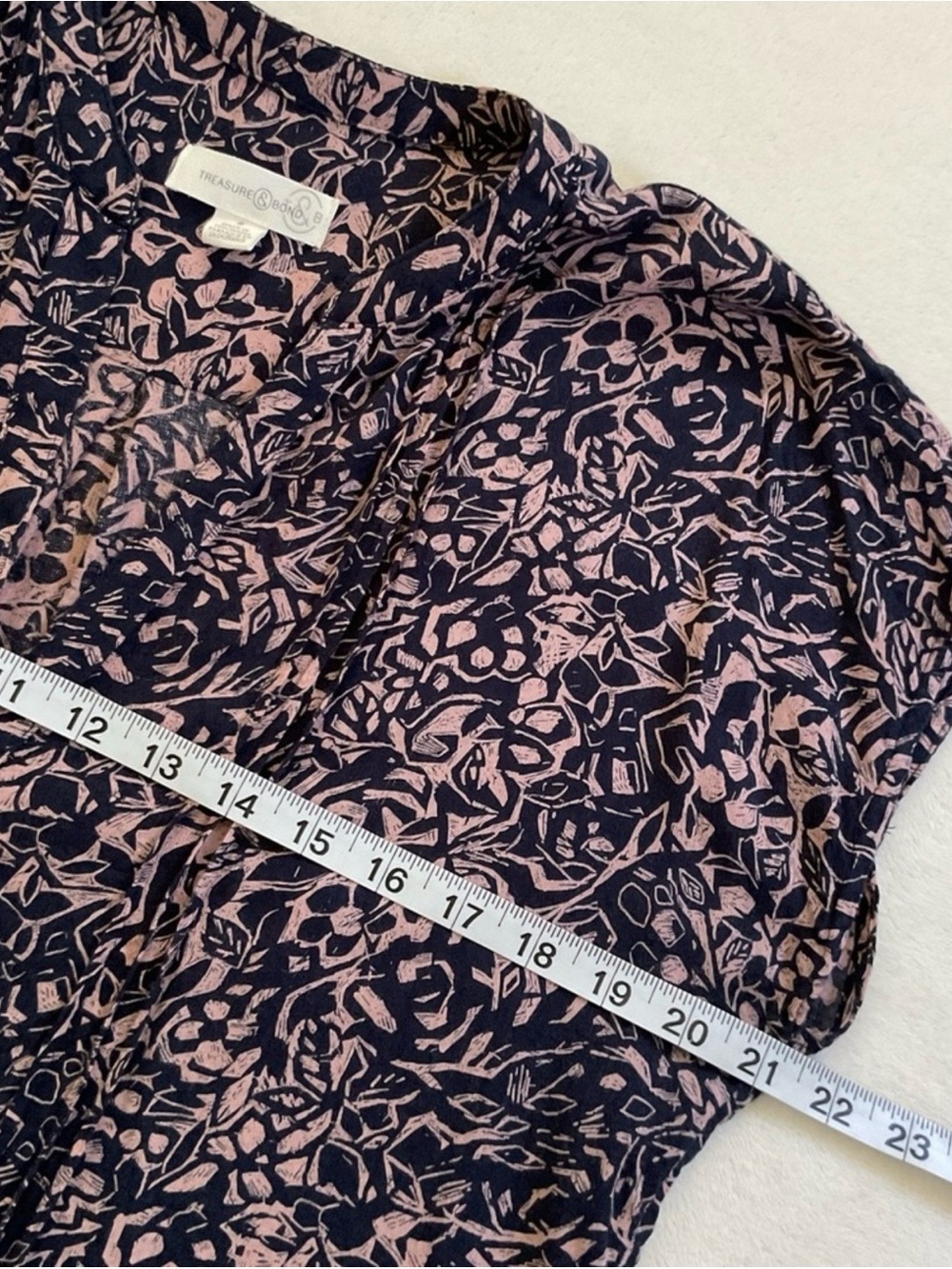 Treasure & Bond Floral Print Rayon Blouse Navy Blush Small - Picture 13 of 14